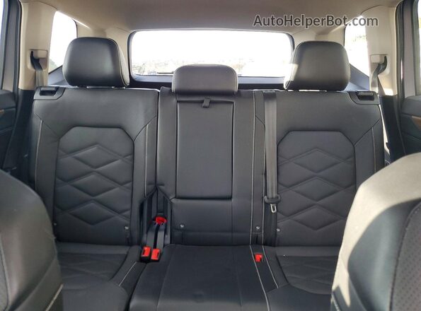 1V2DR2CA8RC509075 2024 VOLKSWAGEN ATLAS Silver Вид задніх сидінь