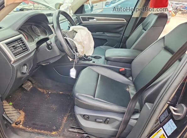 1V2DR2CA9JC540551 2018 VOLKSWAGEN ATLAS Black Вид салону спереду