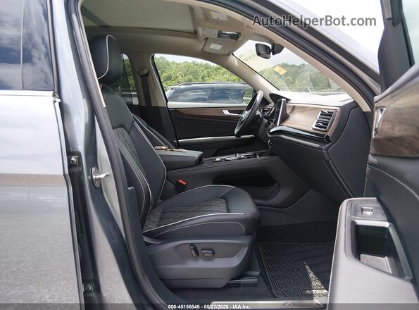 1V2FR2CA8RC620962 2024 VOLKSWAGEN ATLAS Silver Front interior view