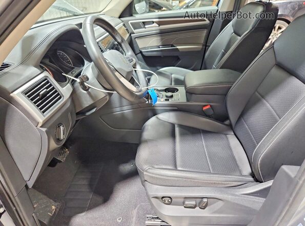 1V2HP2CA2MC553881 2021 VOLKSWAGEN ATLAS Silver Вид салону спереду