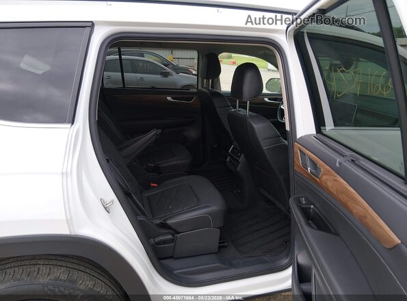 1V2HR2CA7RC623666 2024 VOLKSWAGEN ATLAS White Vista de la etiqueta del VIN