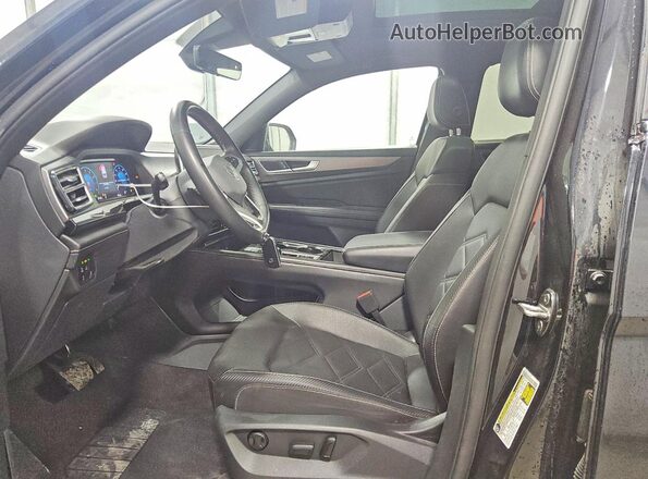1V2JE2CA4RC200136 2024 VOLKSWAGEN ATLAS Black წინა სალონის ხედი