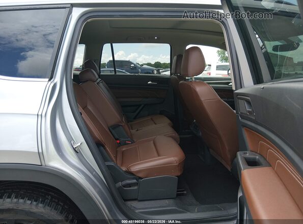 1V2JR2CA7PC533741 2023 VOLKSWAGEN ATLAS Silver Widok naklejki z numerem VIN