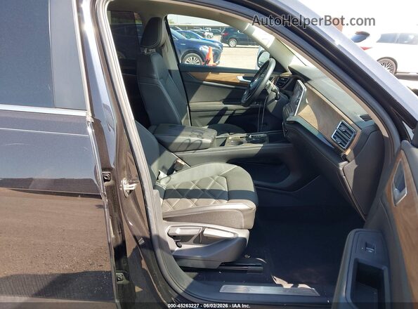 1V2JR2CA8RC596754 2024 VOLKSWAGEN ATLAS Black Widok wnętrza z przodu