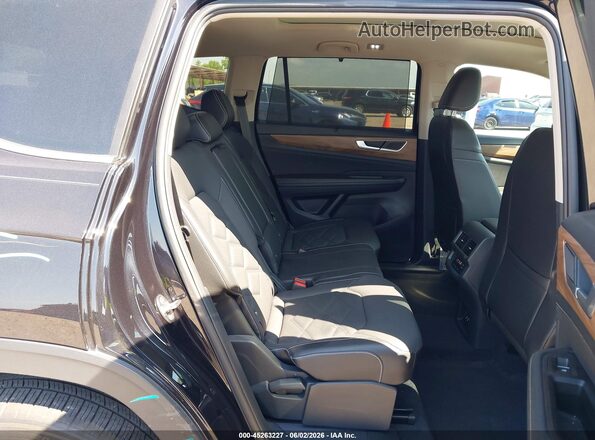 1V2JR2CA8RC596754 2024 VOLKSWAGEN ATLAS Black Widok naklejki z numerem VIN