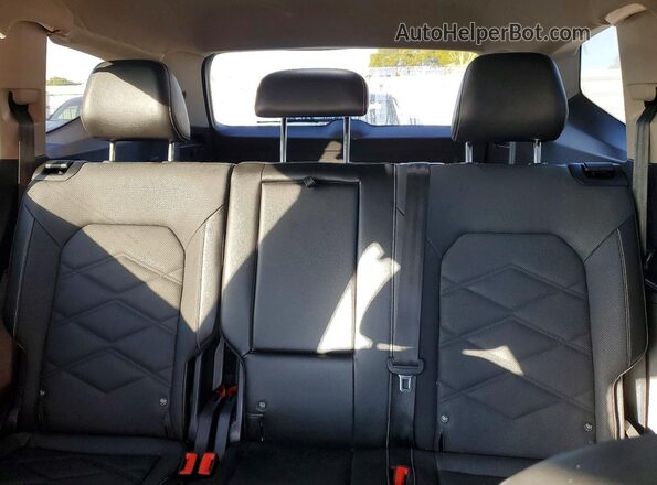 1V2JR2CAXRC580474 2024 VOLKSWAGEN ATLAS Gray Widok tylnych siedzeń