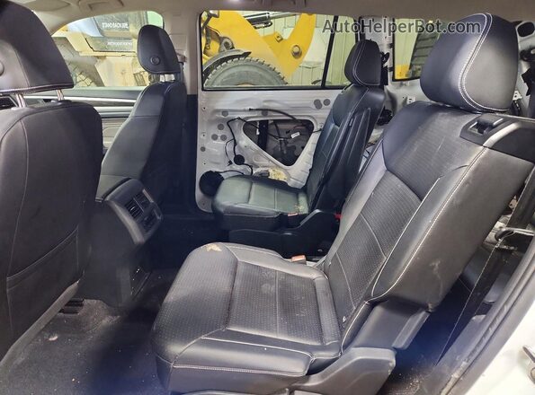 1V2KR2CA7PC551872 2023 VOLKSWAGEN ATLAS White 