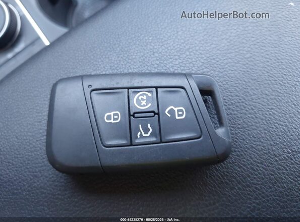 1V2LR2CA1JC581722 2018 VOLKSWAGEN ATLAS White Dashboard view