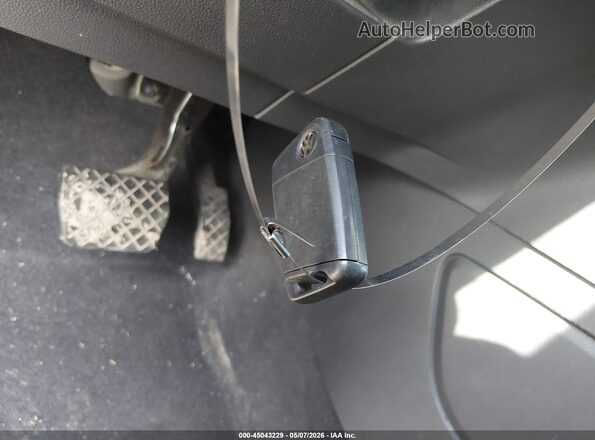 1V2LR2CA3KC526366 2019 VOLKSWAGEN ATLAS White Dashboard view
