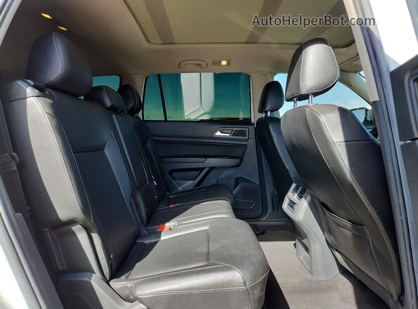 1V2MR2CA6JC507975 2018 VOLKSWAGEN ATLAS White უკანა სავარძლების ხედი