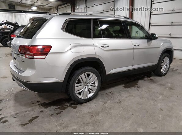 1V2NR2CA9JC511796 2018 VOLKSWAGEN ATLAS Silver Trasero derecho