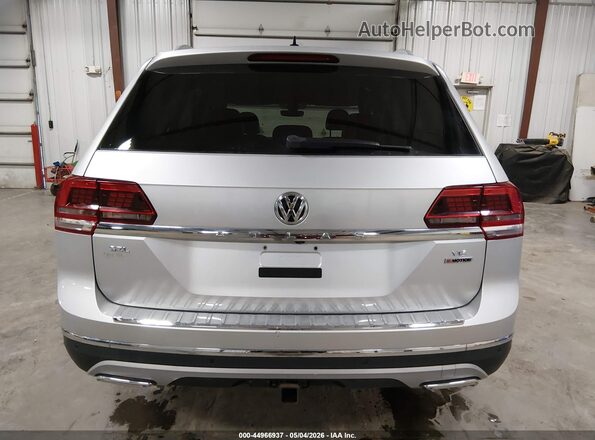 1V2NR2CA9JC511796 2018 VOLKSWAGEN ATLAS Silver 