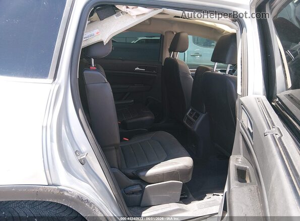 1V2NR2CAXJC548906 2018 VOLKSWAGEN ATLAS Silver VIN კოდის სტიკერის ხედი