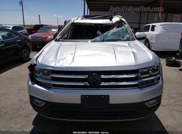 1V2NR2CAXJC548906 2018 VOLKSWAGEN ATLAS Silver წინა პანელის ხედი