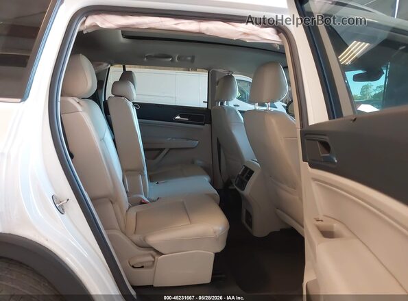 1V2RR2CA7JC536942 2018 VOLKSWAGEN ATLAS White Вид наклейки з VIN-кодом