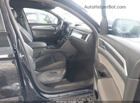 1V2SC2CA9PC211351 2023 VOLKSWAGEN ATLAS Черный Вид салона спереди