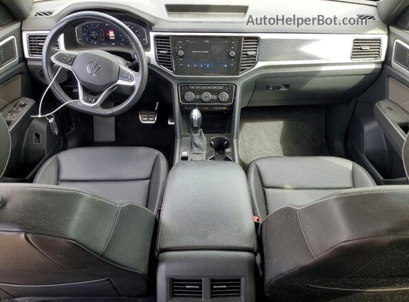1V2SE2CA7PC214131 2023 VOLKSWAGEN ATLAS Серый Вид панели приборов