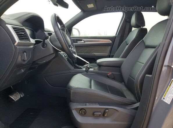 1V2SE2CA7PC214131 2023 VOLKSWAGEN ATLAS Серый Вид салона спереди