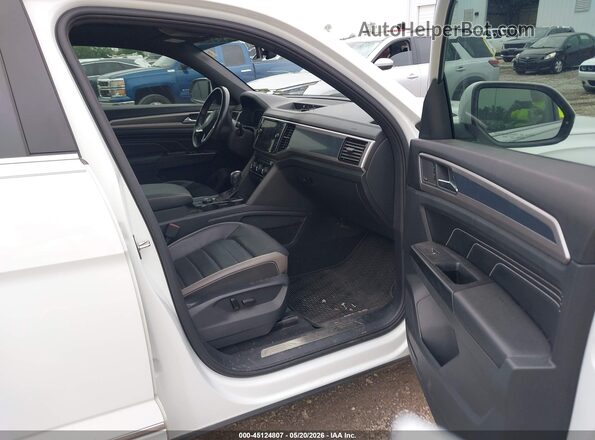1V2TE2CA6LC212045 2020 VOLKSWAGEN ATLAS White Вид салону спереду