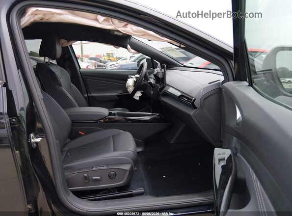 1V2VMPE84PC035133 2023 VOLKSWAGEN ID.4 Черный Вид салона спереди
