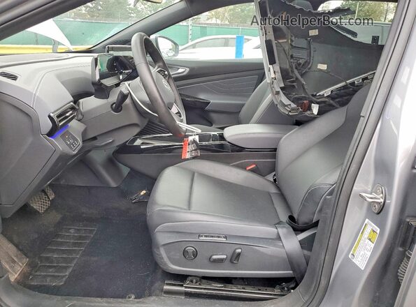 1V2WNPE83PC038476 2023 VOLKSWAGEN ID.4 Серебряный Вид салона спереди