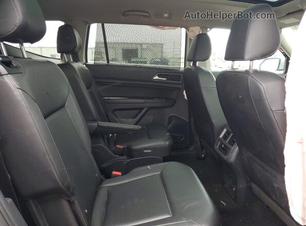 1V2WP2CA7KC618535 2019 VOLKSWAGEN ATLAS Silver Rear interior view