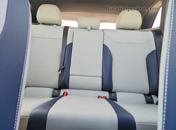1V2WSPE84SC009974 2025 VOLKSWAGEN ID.4 Gray Widok tylnych siedzeń