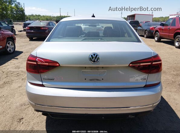 1VWAA7A37JC035022 2018 VOLKSWAGEN PASSAT Silver 