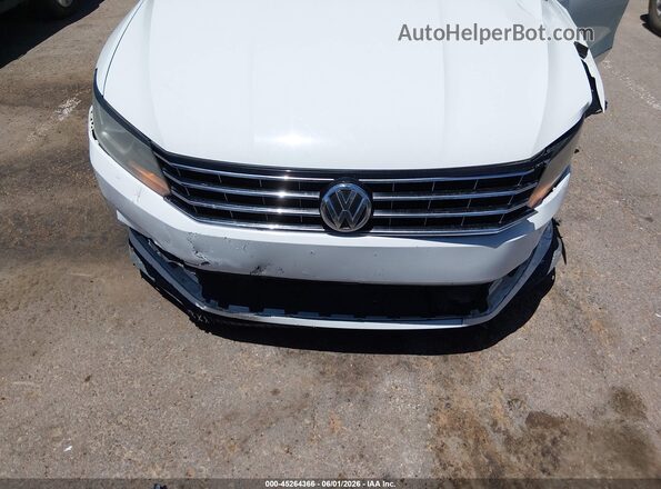 1VWAT7A33GC041046 2016 VOLKSWAGEN PASSAT White Դիմացի տեսք
