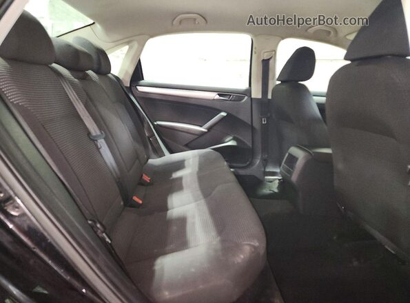 1VWAT7A33HC040285 2017 VOLKSWAGEN PASSAT Black 