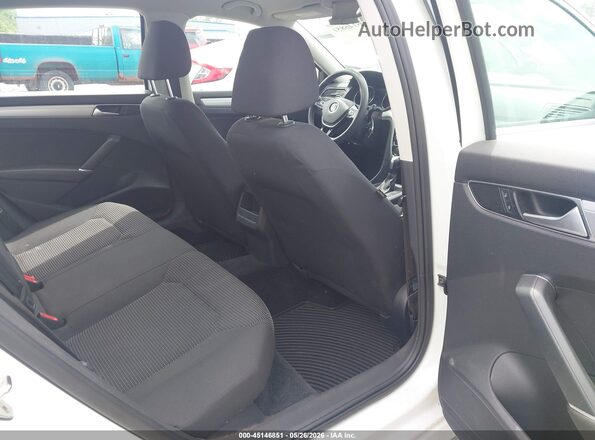 1VWAT7A34GC015586 2016 VOLKSWAGEN PASSAT White 