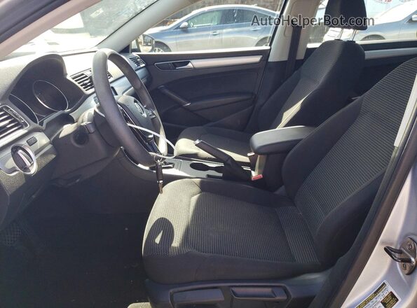 1VWAT7A37GC049487 2016 VOLKSWAGEN PASSAT Silver Vista interior delantera