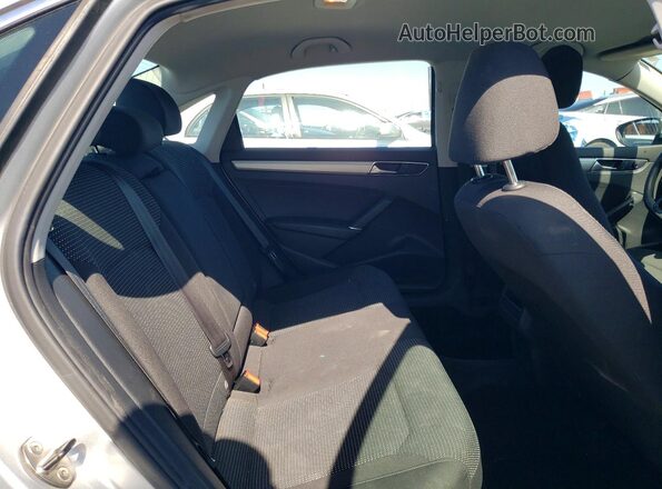 1VWAT7A37GC049487 2016 VOLKSWAGEN PASSAT Silver Vista de los asientos traseros