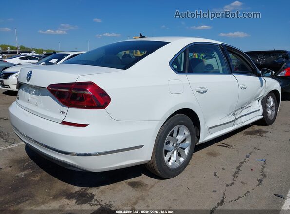 1VWAT7A39HC024916 2017 VOLKSWAGEN PASSAT Белый Задняя правая четверть