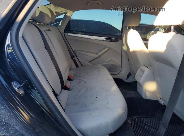 1VWAT7A3XHC042762 2017 VOLKSWAGEN PASSAT Черный 