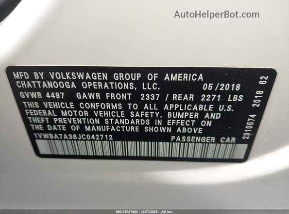 1VWBA7A36JC042712 2018 VOLKSWAGEN PASSAT White Շարժիչի բաժամունքի տեսք