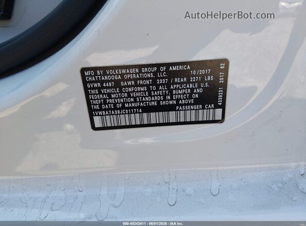 1VWBA7A39JC011714 2018 VOLKSWAGEN PASSAT White Engine compartment view