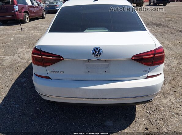 1VWBA7A39JC011714 2018 VOLKSWAGEN PASSAT White 