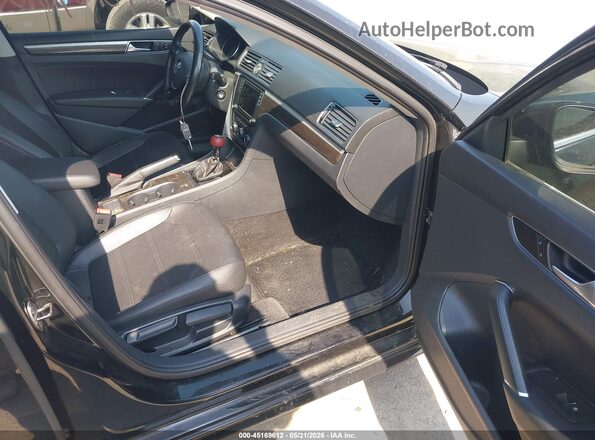 1VWBT7A37GC037246 2016 VOLKSWAGEN PASSAT Black Вид салону спереду