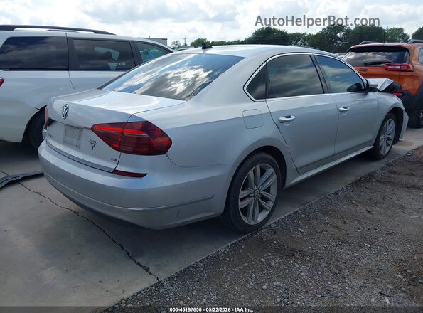 1VWCT7A39HC021460 2017 VOLKSWAGEN PASSAT Silver Задня права чверть