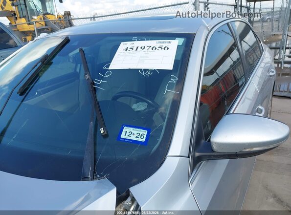 1VWCT7A39HC021460 2017 VOLKSWAGEN PASSAT Silver Вид спереду
