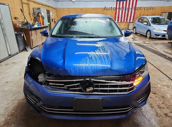 1VWDT7A32HC012748 2017 VOLKSWAGEN PASSAT Blue 