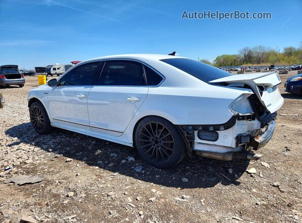 1VWDT7A33HC052627 2017 VOLKSWAGEN PASSAT White 