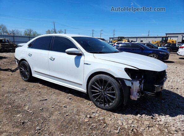 1VWDT7A33HC052627 2017 VOLKSWAGEN PASSAT White 