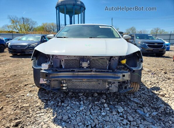 1VWDT7A33HC052627 2017 VOLKSWAGEN PASSAT White 