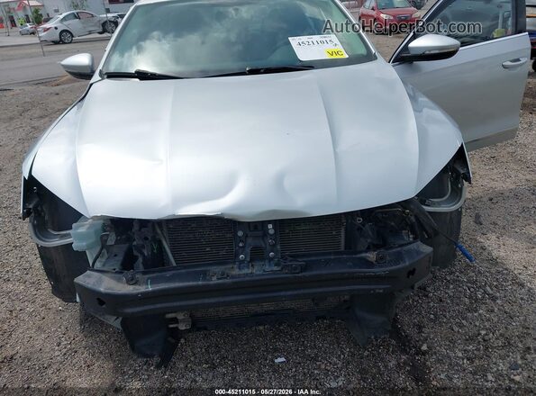 1VWDT7A34HC057870 2017 VOLKSWAGEN PASSAT Silver Front view