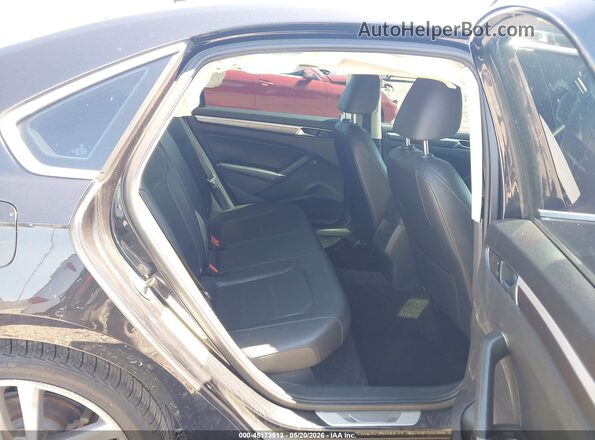 1VWDT7A35HC015532 2017 VOLKSWAGEN PASSAT Черный Вид наклейки с VIN-кодом