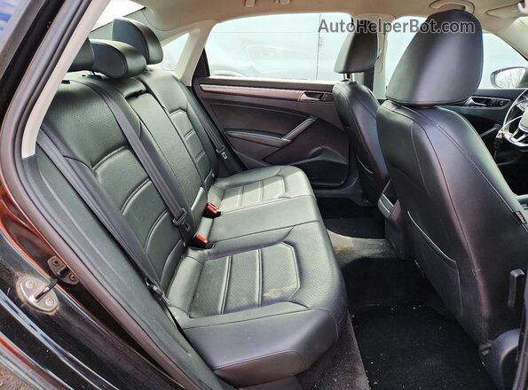 1VWDT7A35HC045520 2017 VOLKSWAGEN PASSAT Black 