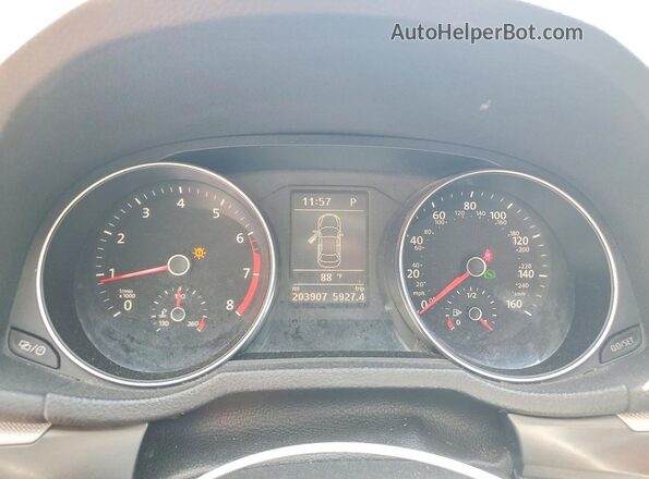 1VWDT7A37HC060312 2017 VOLKSWAGEN PASSAT Red 