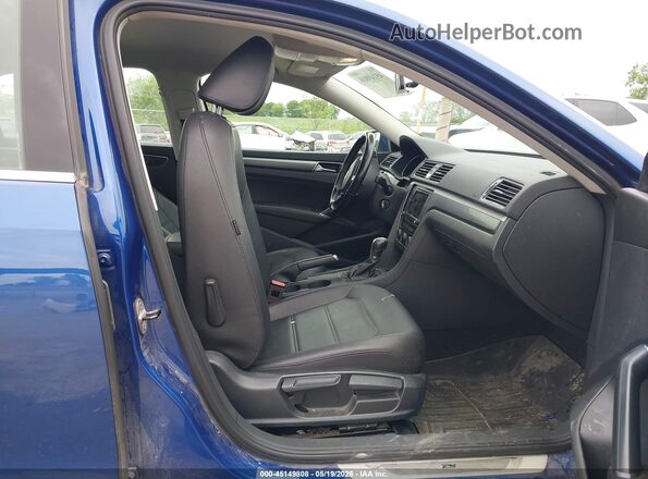 1VWDT7A37HC079152 2017 VOLKSWAGEN PASSAT Blue Front interior view